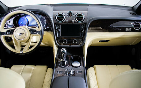 Bentley Bentayga I, 2016 год, 9 990 000 рублей, 13 фотография