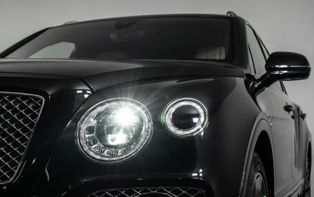 Bentley Bentayga I, 2016 год, 9 990 000 рублей, 25 фотография