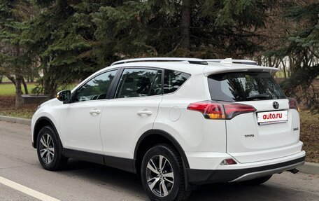 Toyota RAV4, 2017 год, 2 290 000 рублей, 9 фотография