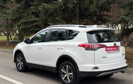 Toyota RAV4, 2017 год, 2 290 000 рублей, 7 фотография