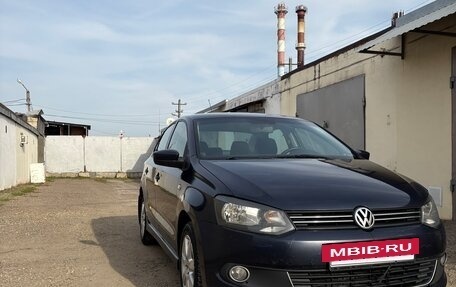 Volkswagen Polo VI (EU Market), 2011 год, 550 000 рублей, 2 фотография