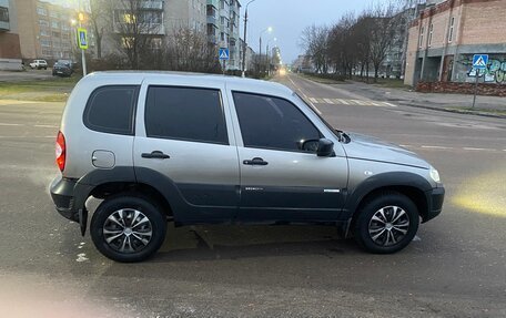 Chevrolet Niva I рестайлинг, 2012 год, 400 000 рублей, 4 фотография