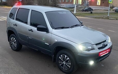 Chevrolet Niva I рестайлинг, 2012 год, 400 000 рублей, 3 фотография