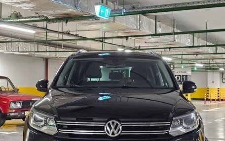 Volkswagen Tiguan I, 2016 год, 2 100 000 рублей, 2 фотография