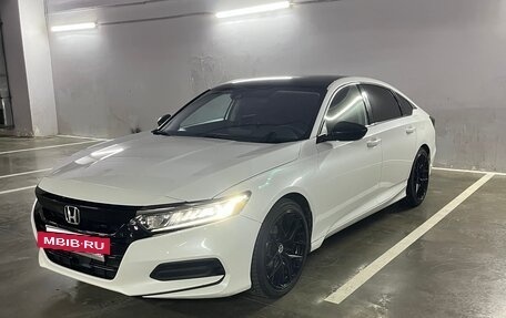 Honda Accord IX рестайлинг, 2019 год, 1 900 000 рублей, 7 фотография