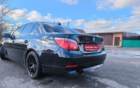 BMW 5 серия, 2004 год, 1 100 000 рублей, 2 фотография