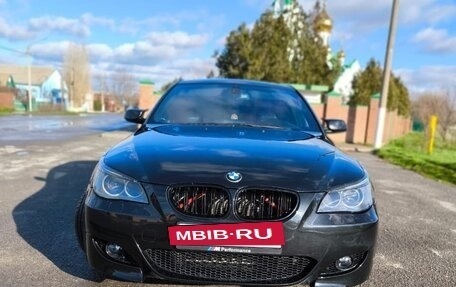 BMW 5 серия, 2004 год, 1 100 000 рублей, 3 фотография