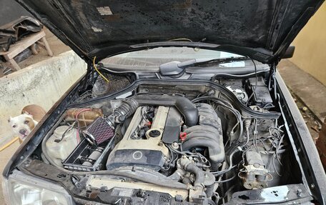 Mercedes-Benz E-Класс, 1992 год, 450 000 рублей, 6 фотография