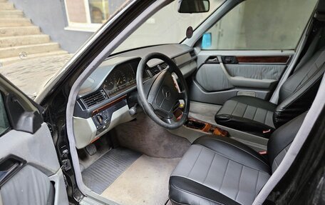 Mercedes-Benz E-Класс, 1992 год, 450 000 рублей, 7 фотография