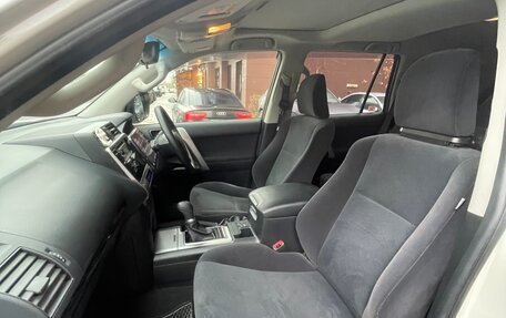 Toyota Land Cruiser Prado 150 рестайлинг 2, 2019 год, 4 350 000 рублей, 15 фотография