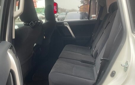 Toyota Land Cruiser Prado 150 рестайлинг 2, 2019 год, 4 350 000 рублей, 16 фотография