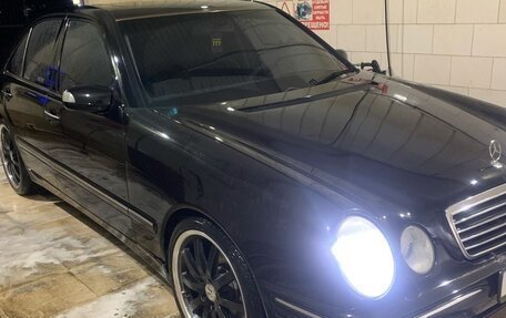 Mercedes-Benz E-Класс, 2001 год, 750 000 рублей, 3 фотография