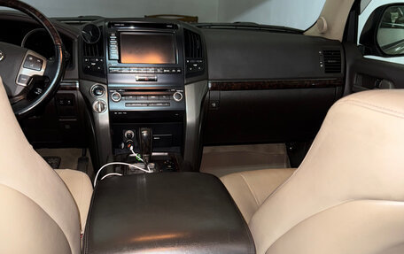 Toyota Land Cruiser 200, 2008 год, 2 490 000 рублей, 11 фотография