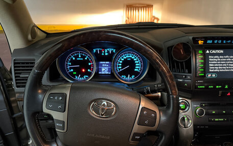 Toyota Land Cruiser 200, 2008 год, 2 490 000 рублей, 23 фотография