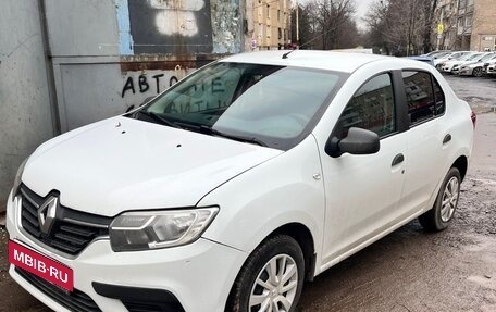 Renault Logan II, 2018 год, 455 000 рублей, 2 фотография