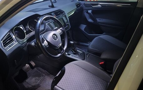 Volkswagen Tiguan II, 2017 год, 2 095 000 рублей, 10 фотография