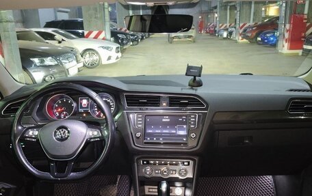 Volkswagen Tiguan II, 2017 год, 2 095 000 рублей, 11 фотография