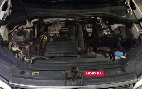 Volkswagen Tiguan II, 2017 год, 2 095 000 рублей, 14 фотография