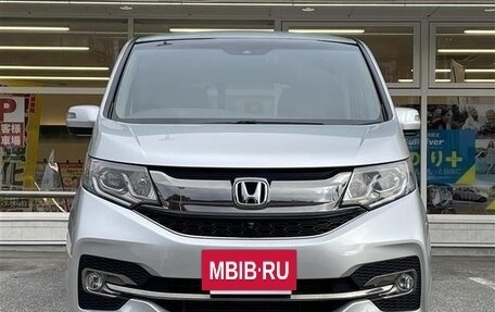 Honda Stepwgn IV, 2015 год, 1 570 111 рублей, 2 фотография