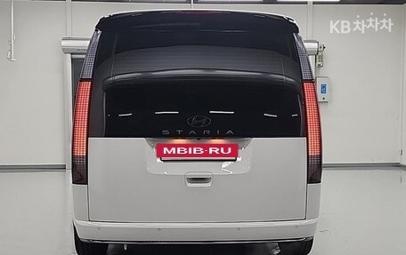 Hyundai Staria, 2025 год, 5 110 000 рублей, 4 фотография