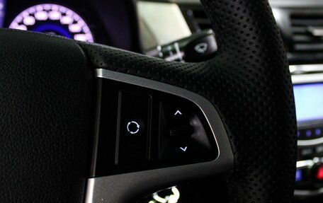 Hyundai Solaris II рестайлинг, 2013 год, 939 000 рублей, 13 фотография