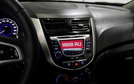 Hyundai Solaris II рестайлинг, 2013 год, 939 000 рублей, 10 фотография