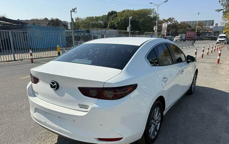 Mazda 3, 2022 год, 1 400 000 рублей, 4 фотография