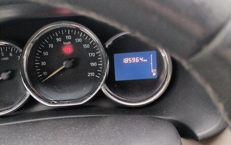 Renault Logan II, 2014 год, 650 000 рублей, 4 фотография