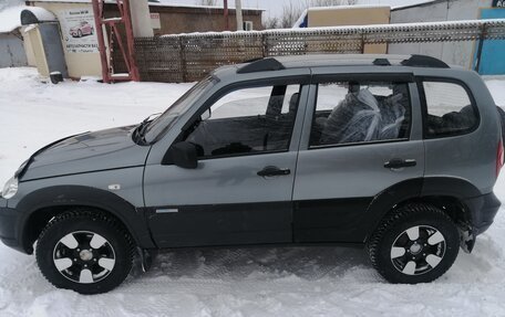 Chevrolet Niva I рестайлинг, 2011 год, 540 000 рублей, 2 фотография