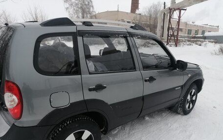 Chevrolet Niva I рестайлинг, 2011 год, 540 000 рублей, 4 фотография