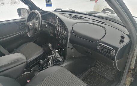 Chevrolet Niva I рестайлинг, 2011 год, 540 000 рублей, 10 фотография