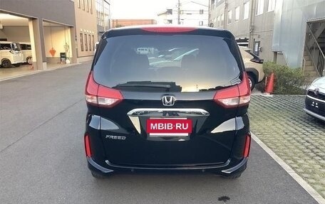 Honda Freed II, 2022 год, 1 650 000 рублей, 6 фотография