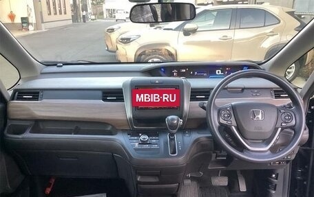 Honda Freed II, 2022 год, 1 650 000 рублей, 9 фотография