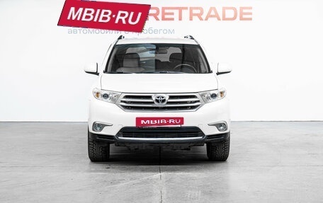 Toyota Highlander III, 2011 год, 1 930 000 рублей, 3 фотография