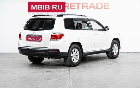 Toyota Highlander III, 2011 год, 1 930 000 рублей, 6 фотография