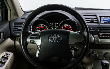 Toyota Highlander III, 2011 год, 1 930 000 рублей, 21 фотография