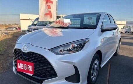 Toyota Yaris, 2022 год, 2 фотография