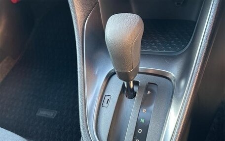 Toyota Yaris, 2022 год, 12 фотография