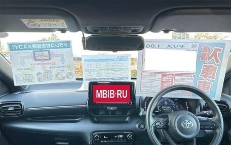 Toyota Yaris, 2022 год, 8 фотография