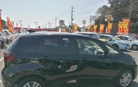 Honda Fit, 2022 год, 950 000 рублей, 4 фотография