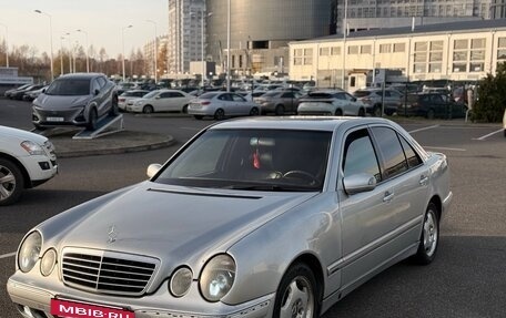 Mercedes-Benz E-Класс, 2000 год, 490 000 рублей, 4 фотография