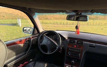 Mercedes-Benz E-Класс, 2000 год, 490 000 рублей, 11 фотография