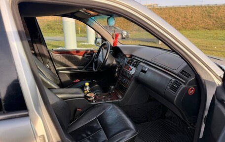 Mercedes-Benz E-Класс, 2000 год, 490 000 рублей, 9 фотография