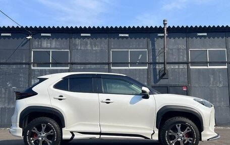 Toyota Yaris Cross, 2021 год, 1 779 000 рублей, 10 фотография