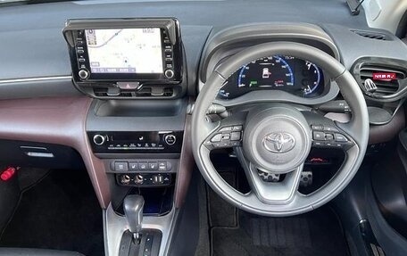 Toyota Yaris Cross, 2021 год, 1 779 000 рублей, 19 фотография