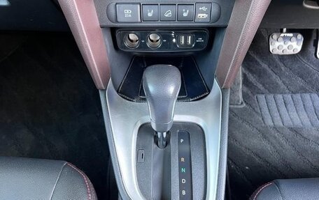 Toyota Yaris Cross, 2021 год, 1 779 000 рублей, 27 фотография