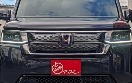 Honda Stepwgn, 2022 год, 2 360 000 рублей, 2 фотография