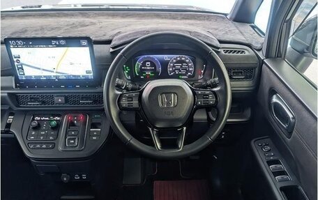 Honda Stepwgn, 2022 год, 2 360 000 рублей, 12 фотография