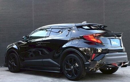 Toyota C-HR I рестайлинг, 2023 год, 2 160 000 рублей, 4 фотография