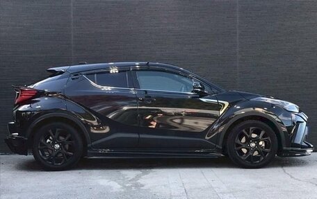 Toyota C-HR I рестайлинг, 2023 год, 2 160 000 рублей, 7 фотография